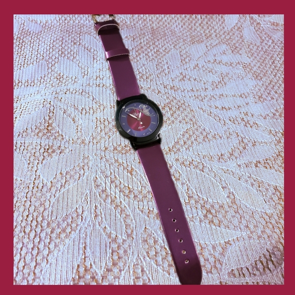 Purple Fashion Watch for Ladies - Picture 5 of 11